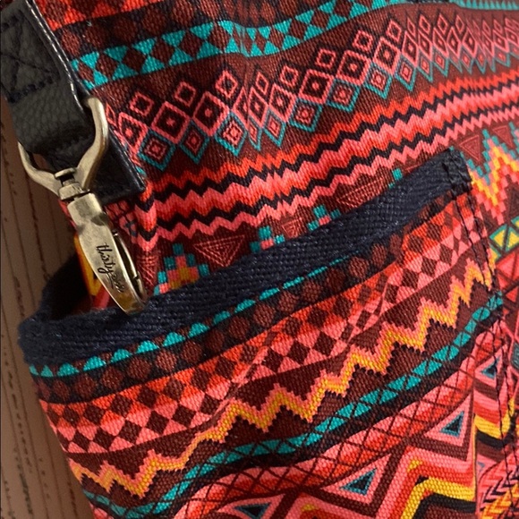 Tribal Patterned Red Tote Bag Retro Metro by Thirty-one All things are Possible - Picture 4 of 10